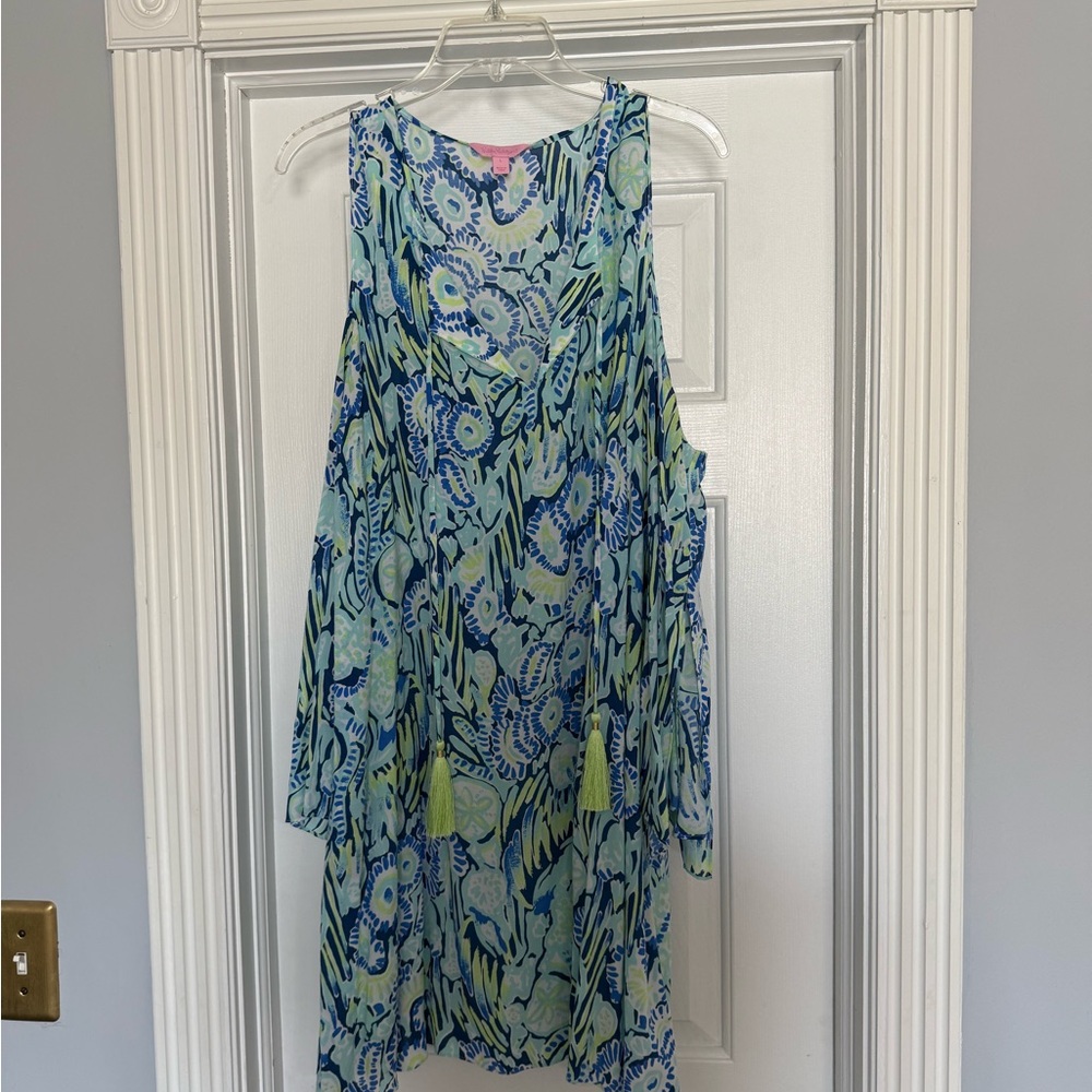 EUC Lilly Pulitzer Cold Shoulder Sleeve Dress
